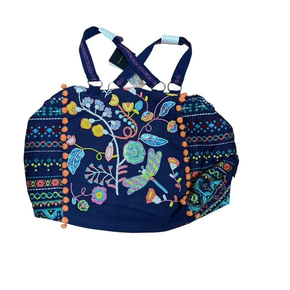 America and Beyond duffle overnight travel bag and cosmetic bag embroidered - Picture 2 of 11